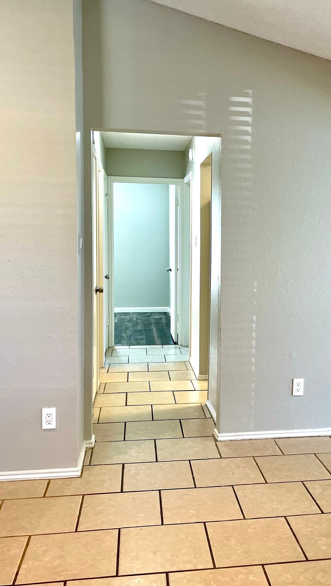 Building Photo - 13030 Quail Dr