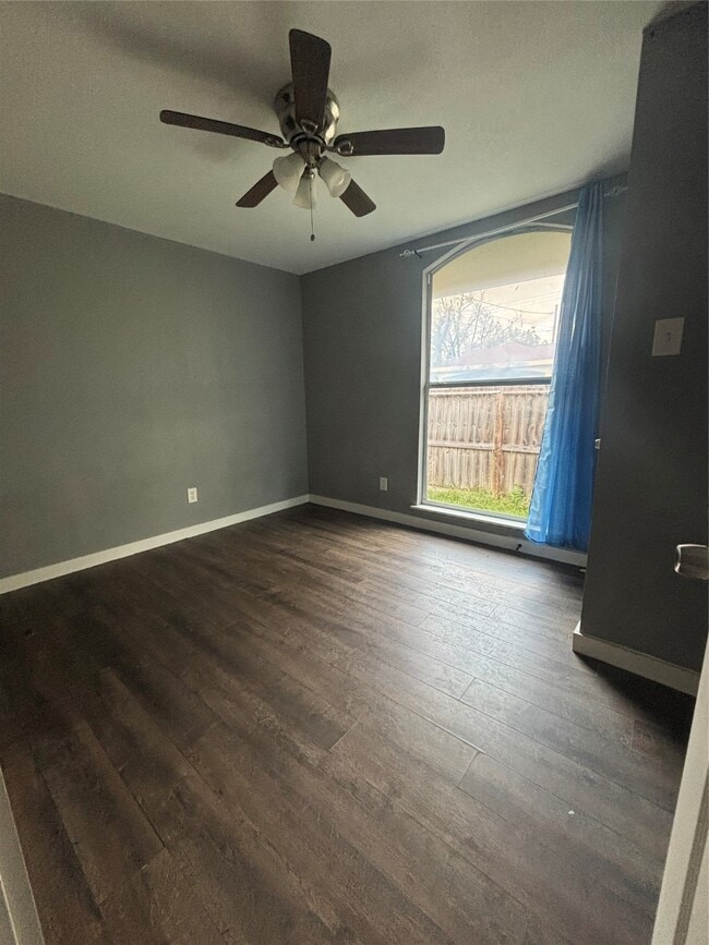 Building Photo - 1208 Pine St