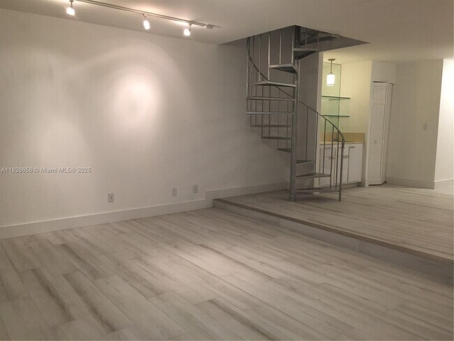 Building Photo - 2180 Brickell Ave