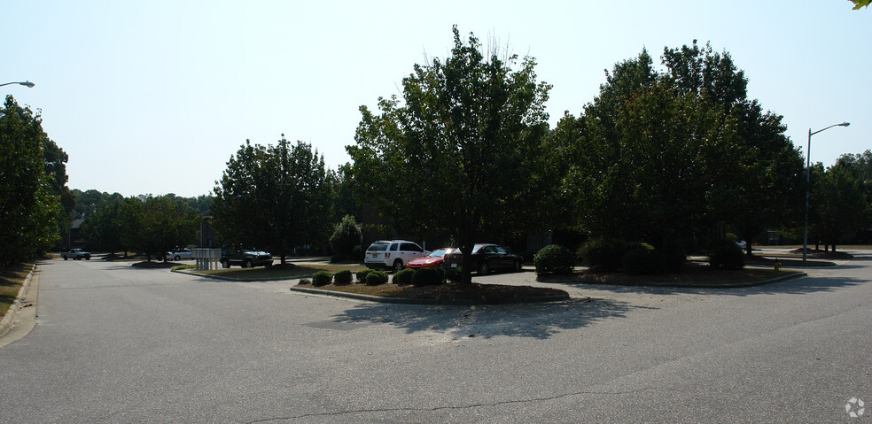 Parking Area - Tallywood Arms Apartments