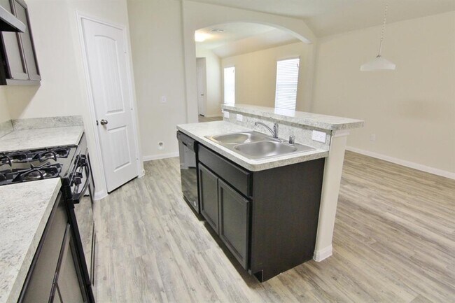 Building Photo - 13110 Withee Path Ln