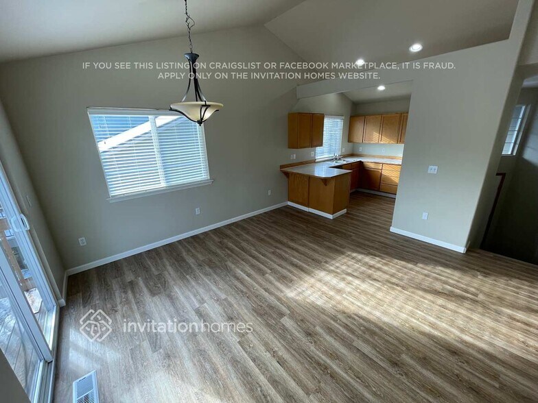 Building Photo - 1811 111th Dr SE