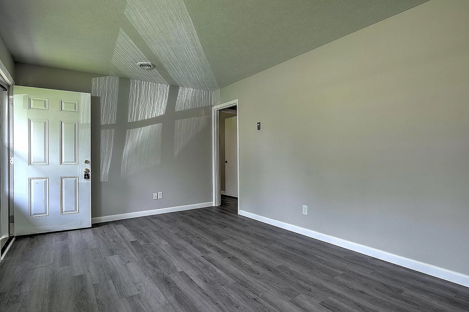 Bedroom 2 - 567 Lovedale Dr