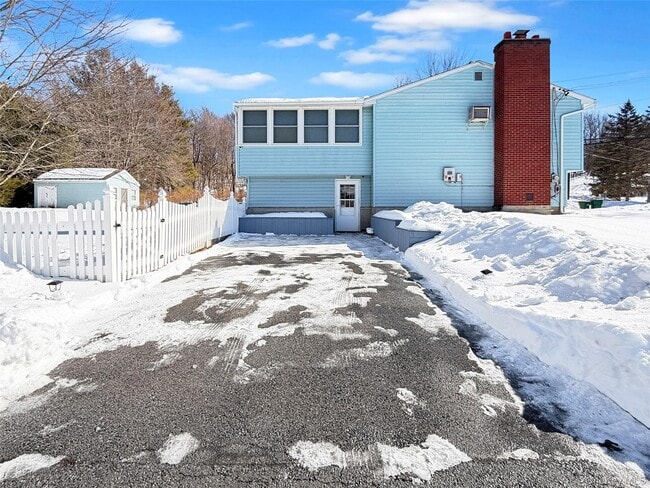 Building Photo - 83 Kent Rd