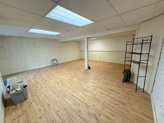 Building Photo - 30 John Haley Rd
