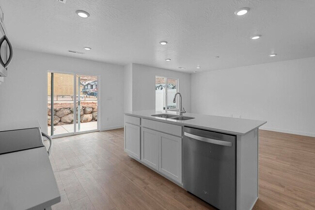 Building Photo - 2133 Wolverine Wy