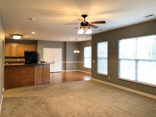 Building Photo - 1010 Tanyard Springs Dr