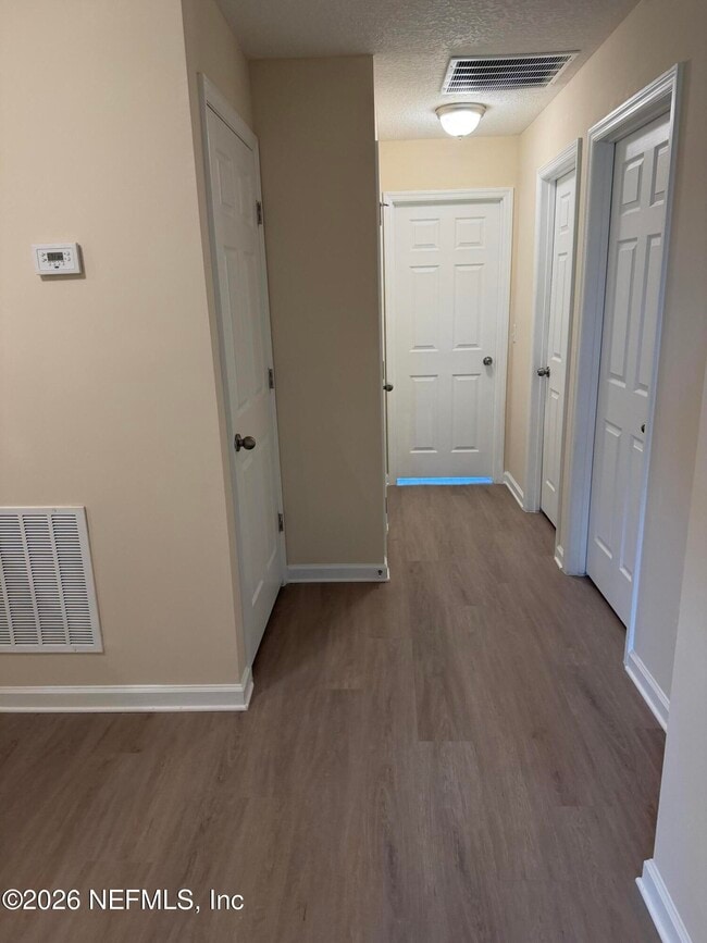 Building Photo - 156 Nelson Ln