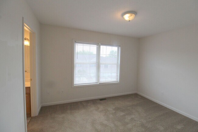 Building Photo - 189 Griffin Ln
