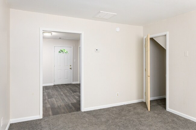 Building Photo - 3214 Martin Ave