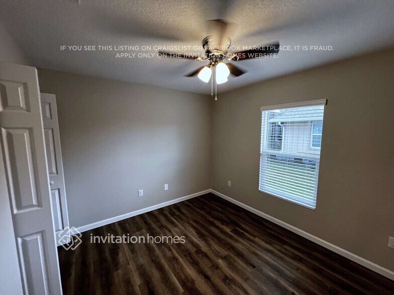 Building Photo - 3851 SW Janiga St