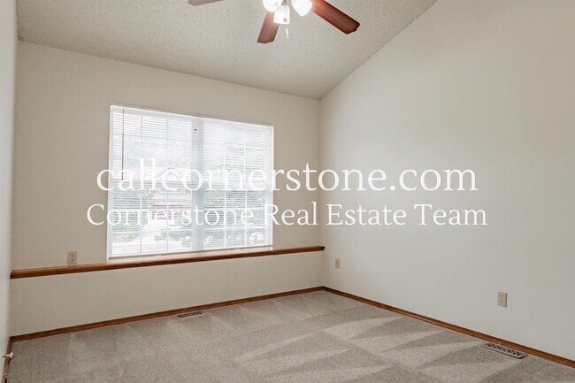 Building Photo - 630 Fernglen Ct