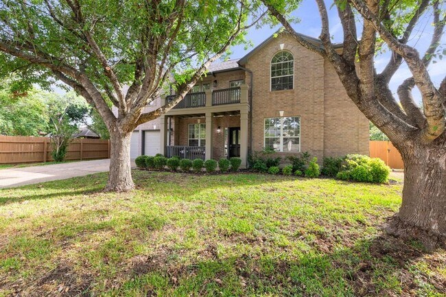 Building Photo - 10909 River Plantation Dr