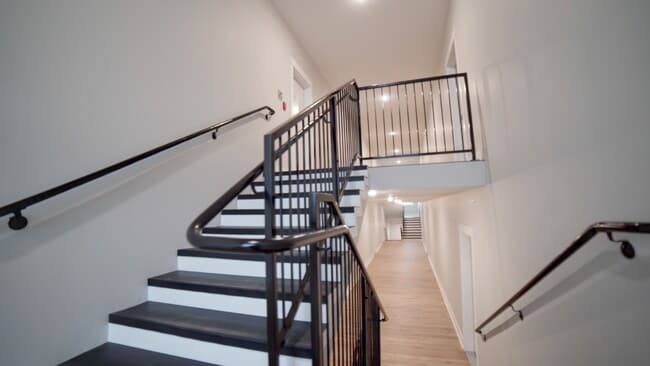 Building Photo - Woodlawn Estates