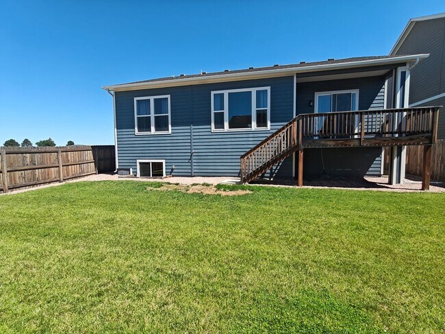 Building Photo - STUNNING RANCHER IN STERLING RANCH WITH MOUNTAIN VIEWS!!!!
