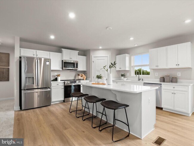 Building Photo - 4738 Naples Ave