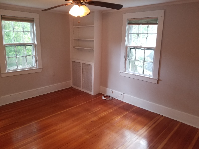 Building Photo - 126 Plainview Rd