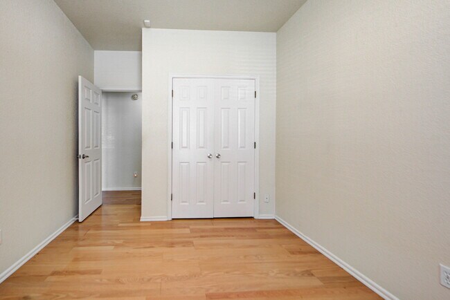 Building Photo - 2904 Canyon Oaks Ct