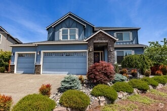 Building Photo - Four Bedroom Home + Bonus & Den in Gated C...