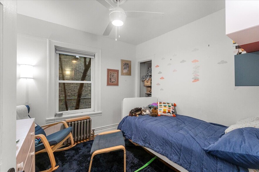 Building Photo - 2447 N Kildare Ave