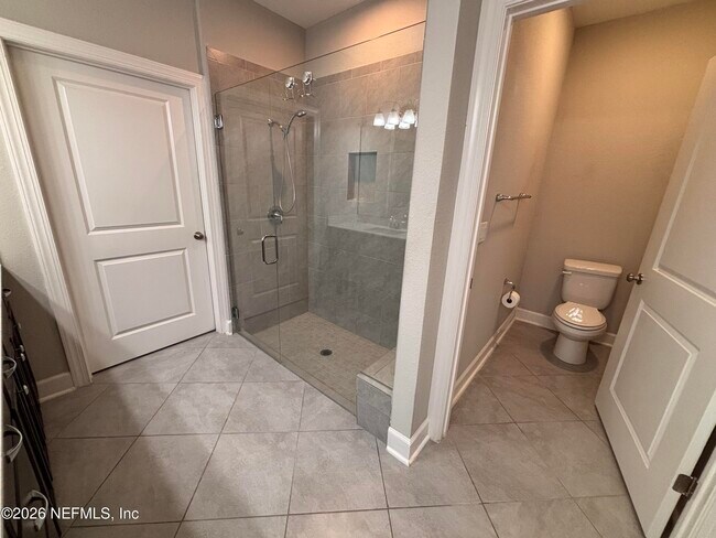 Building Photo - 212 Willow Crk Ct
