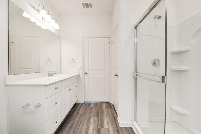 Building Photo - 7807 Royalwood Dr