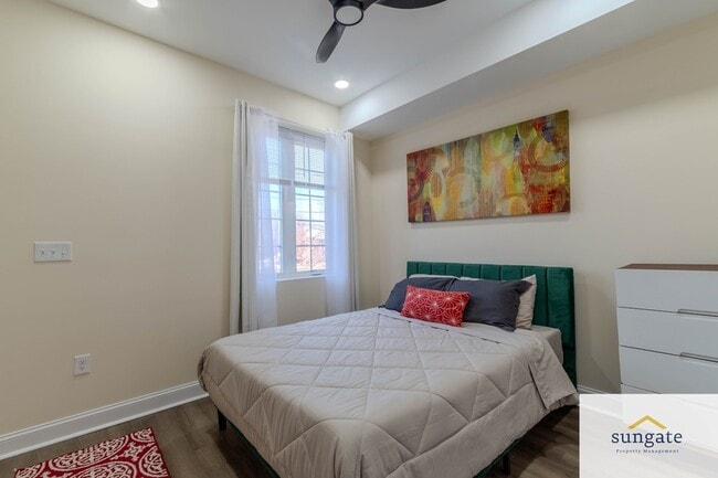 Building Photo - 1516 N Patterson Park Ave