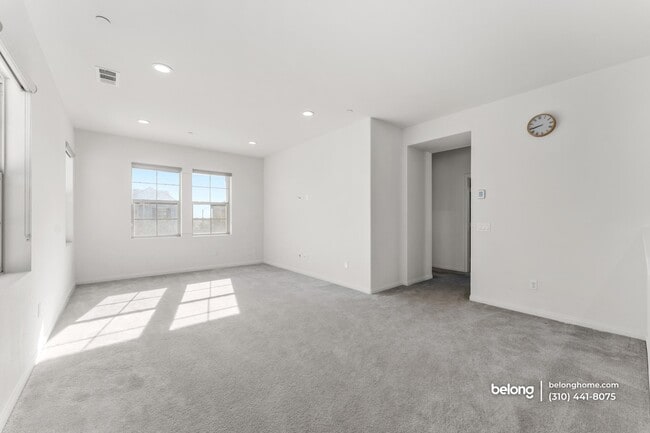 Building Photo - 3915 E Fincastle St