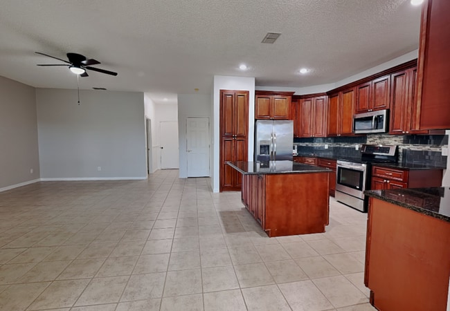 Building Photo - 9525 Southern Garden Cir