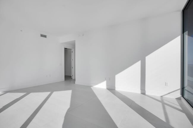 Building Photo - 153 N Seabreeze Blvd