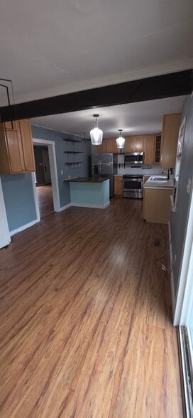 Kitchen - 8802 Forest Ave SW