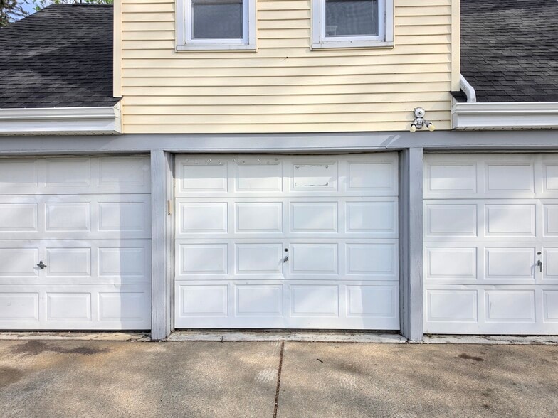 Building Photo - 712 S Broad St