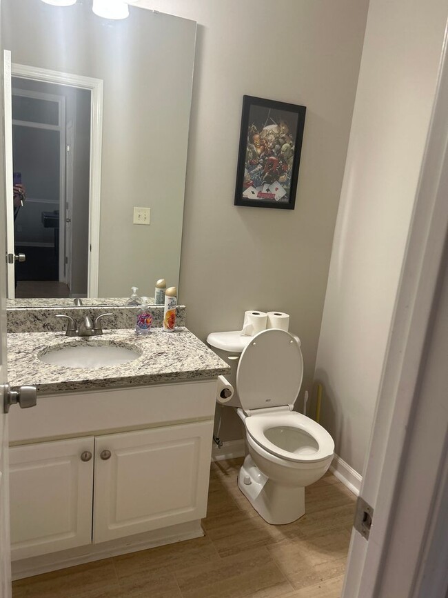 Building Photo - 4 Bedroom 2.5 Bath SF home - COMING SOON!