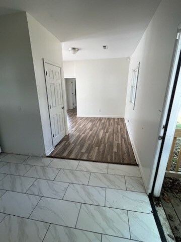 Building Photo - 213 N 15th Ave