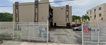 Building Photo - 652 NW 3rd St