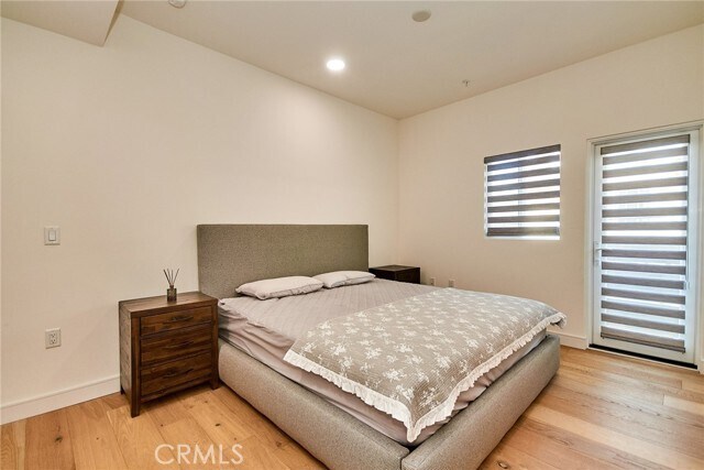 Building Photo - 820 S Wilton Pl