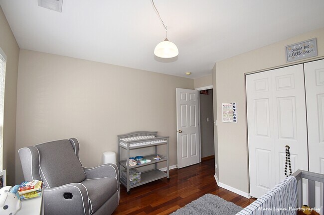Building Photo - 2402 Wilton Ln