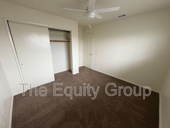 Building Photo - 737 S Spruce St