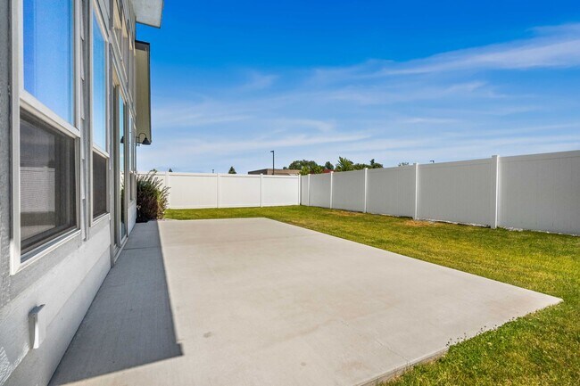 Building Photo - Exceptionally Maintained 3 Bedroom Home in Coeur d'Alene