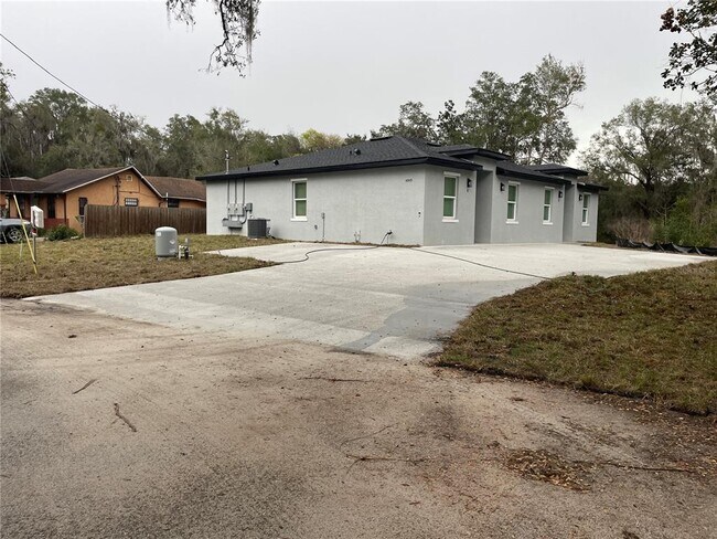 Building Photo - 4949 Ives Ave