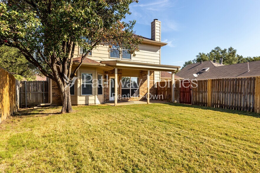 Building Photo - 629 Teakwood Dr