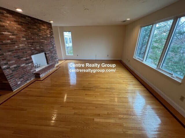 Building Photo - 184 Austin St