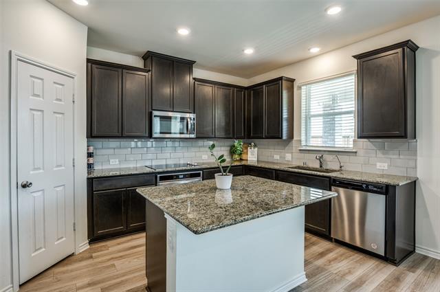 Building Photo - 3652 Highland Bayou Dr