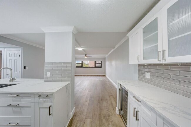 Building Photo - 4141 Bayshore Blvd