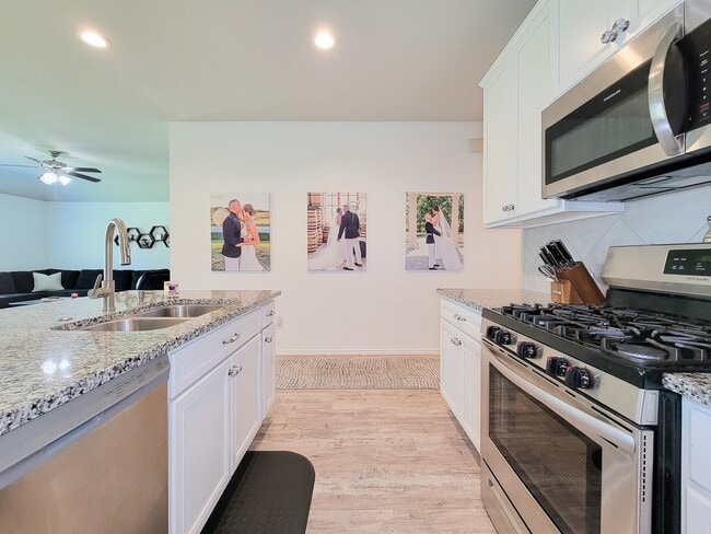 Building Photo - 2326 Strong Horse Dr