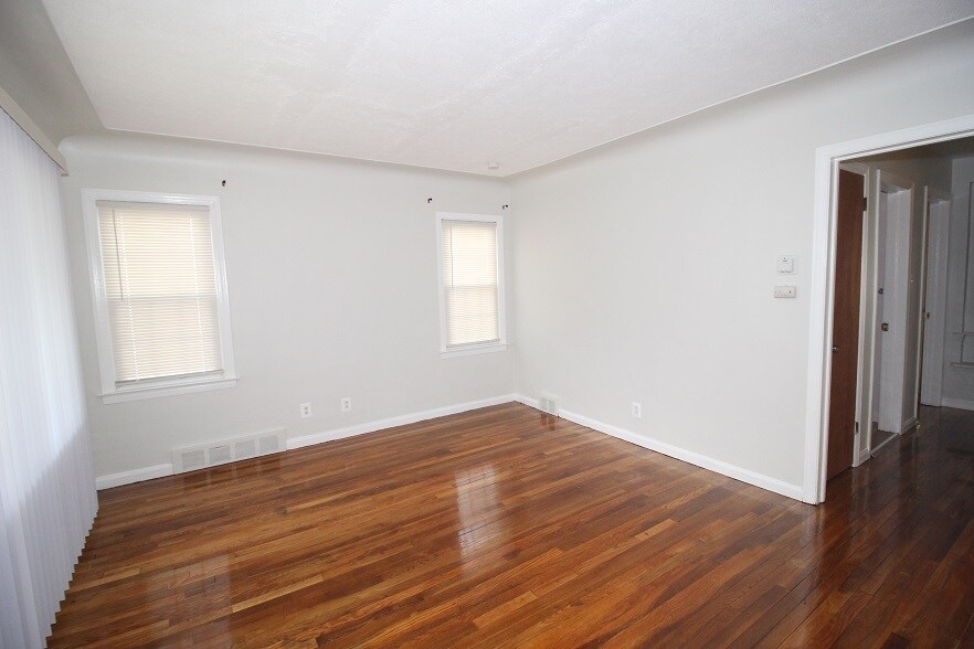 Building Photo - 22480 Lambrecht Ave