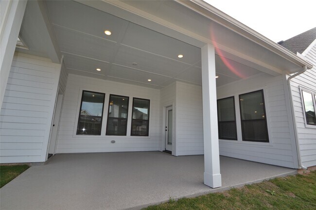 Building Photo - 3207 Kindred Wy