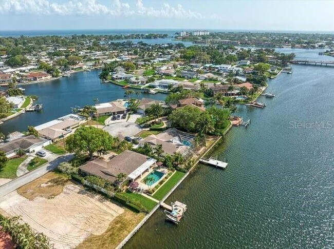 Building Photo - 4388 13th Way NE