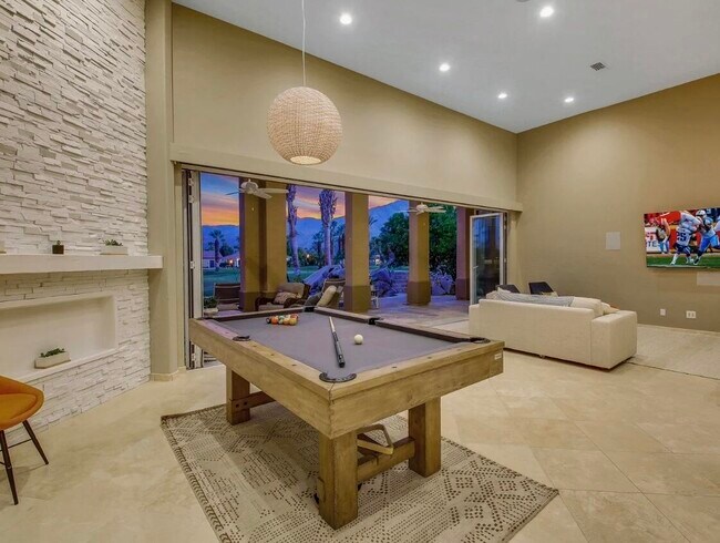 Building Photo - 81045 Golf View Dr