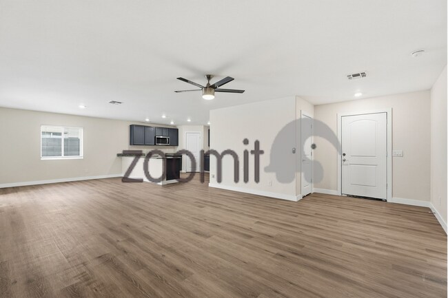 Building Photo - Amazing home in wonderful Ghost Hollow Ranch